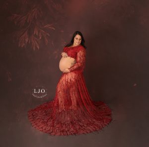 LJO Photography-maternity-2961 b logo